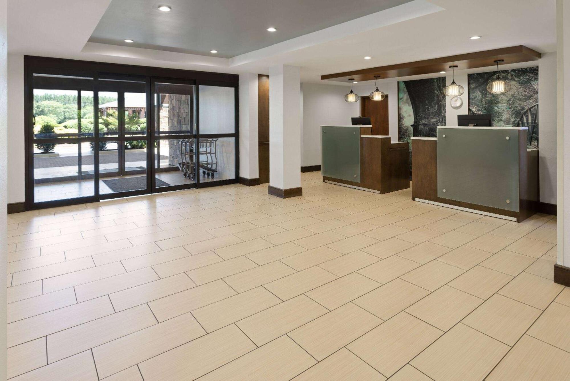 Hotel La Quinta By Wyndham Lagrange / I-85 Exterior foto